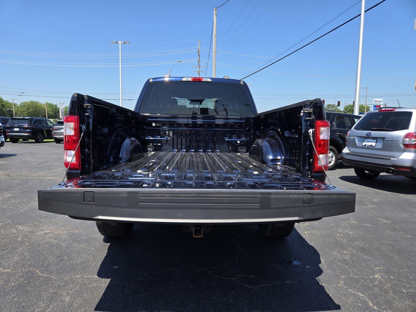 Used 2023 Blue Ford XLT image 31