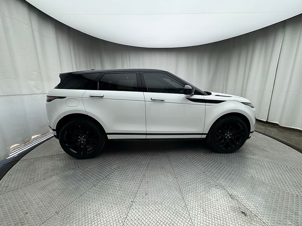 Used 2023 Fuji White Land Rover R-Dynamic SE image 14