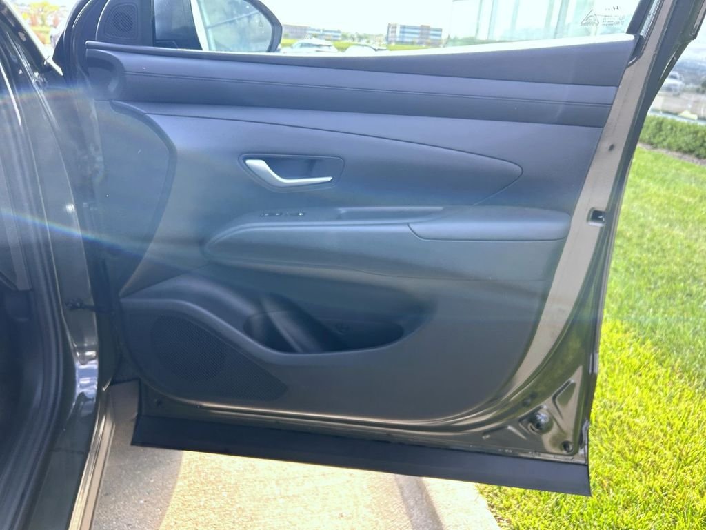 2025 Hyundai Santa Cruz SE - Photo 18