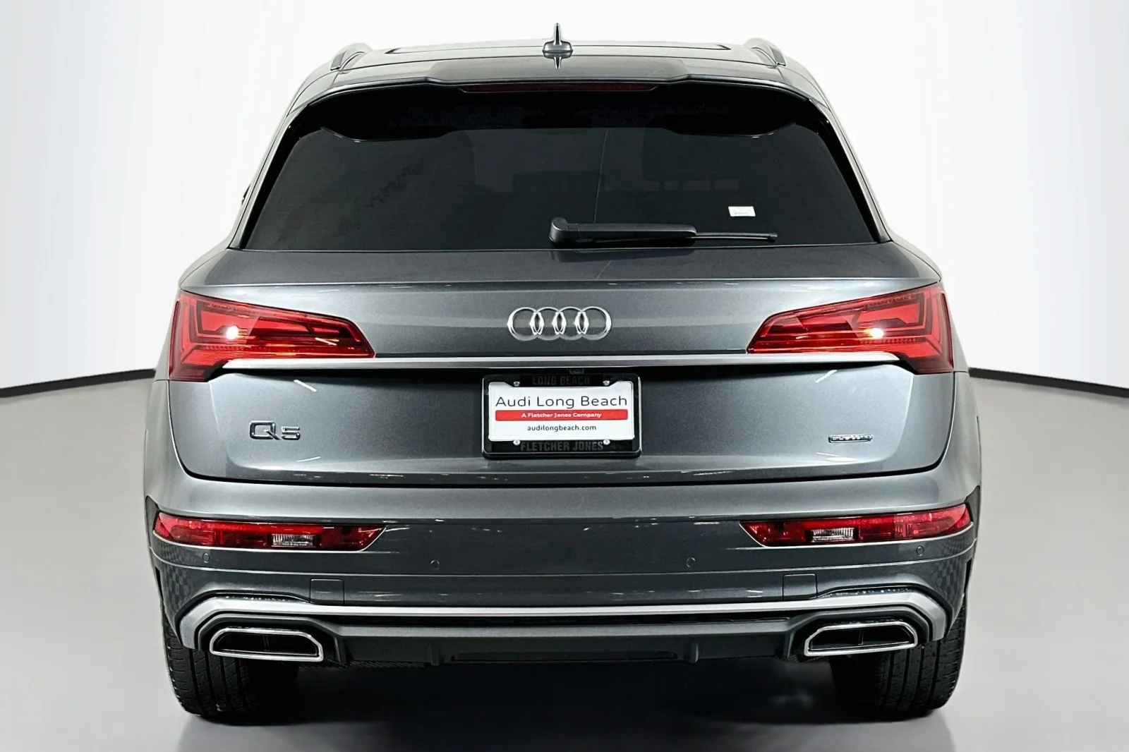 Used 2023 Daytona Gray Pearl Effect Audi S line Prestige image 3