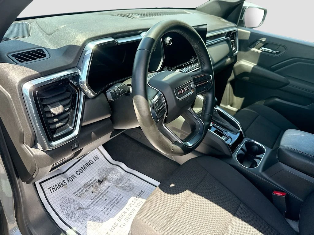 Used 2023 Silver GMC Elevation image 10