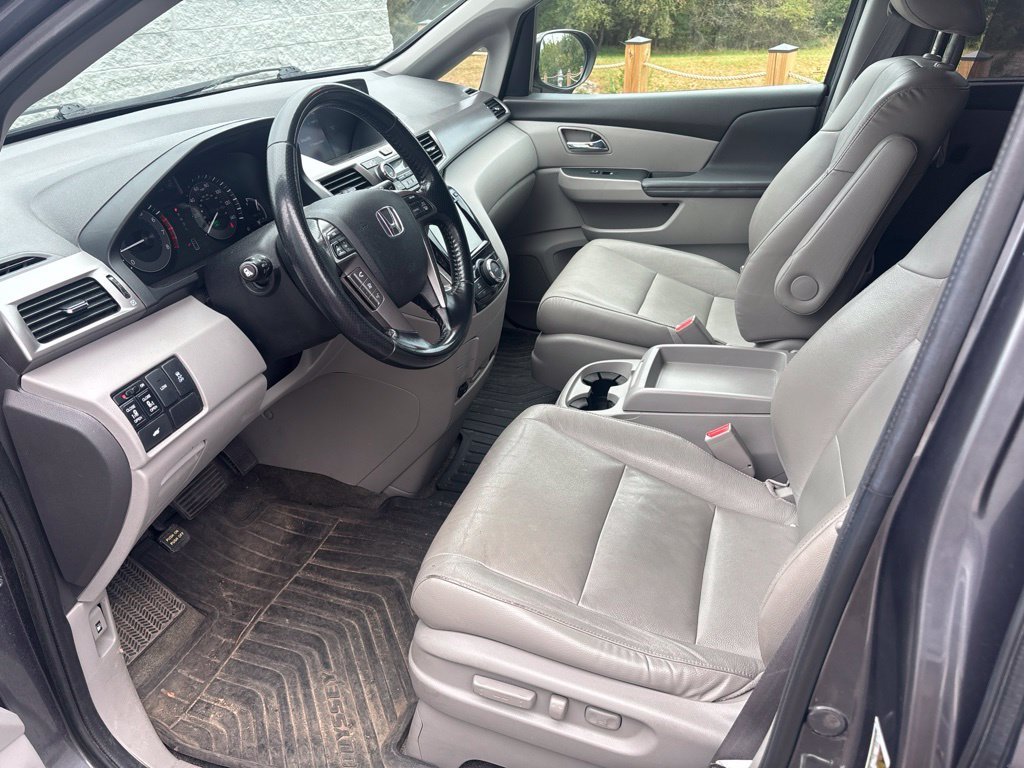 Used 2017 Modern Steel Metallic Honda EX-L image 9