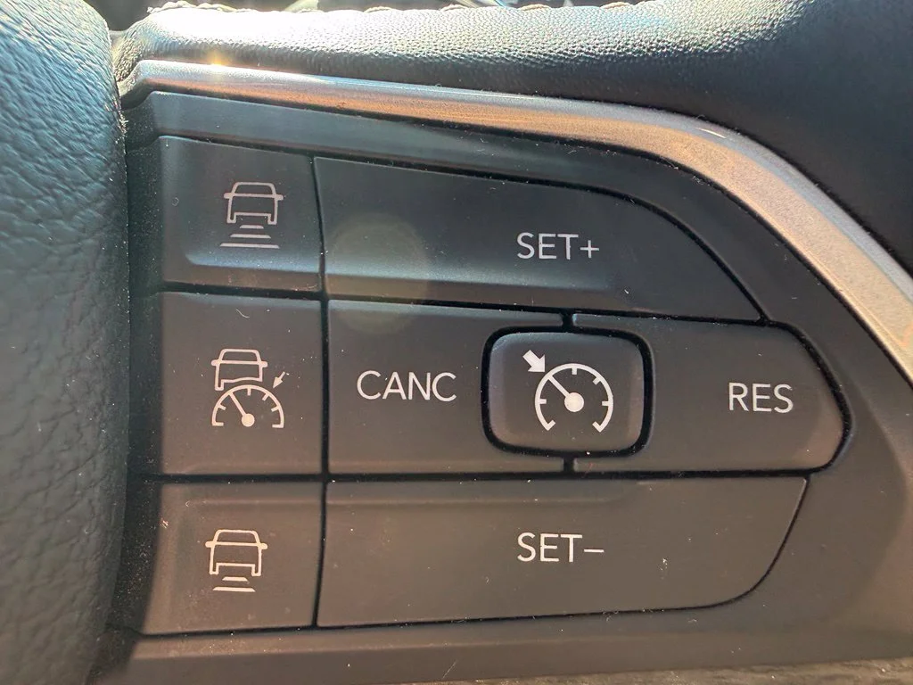 Used 2022 White Jeep Limited image 19