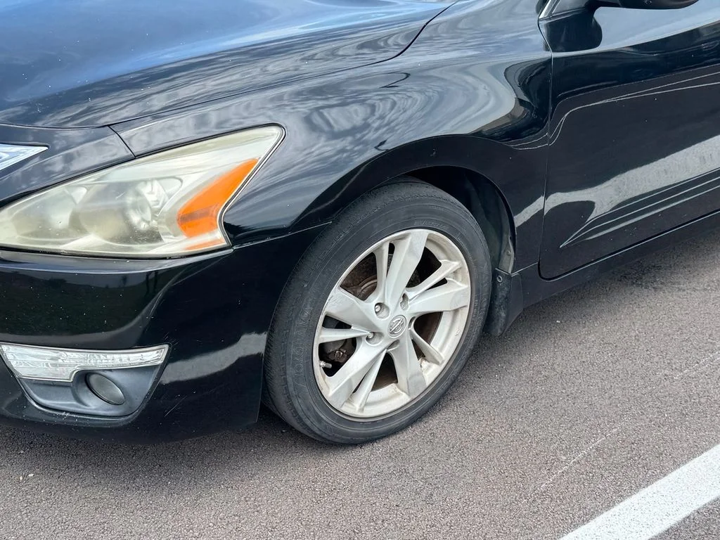 Used 2015 Black Nissan 2.5 SL image 4