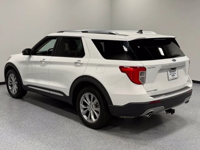Used 2021 White Ford Limited image 10