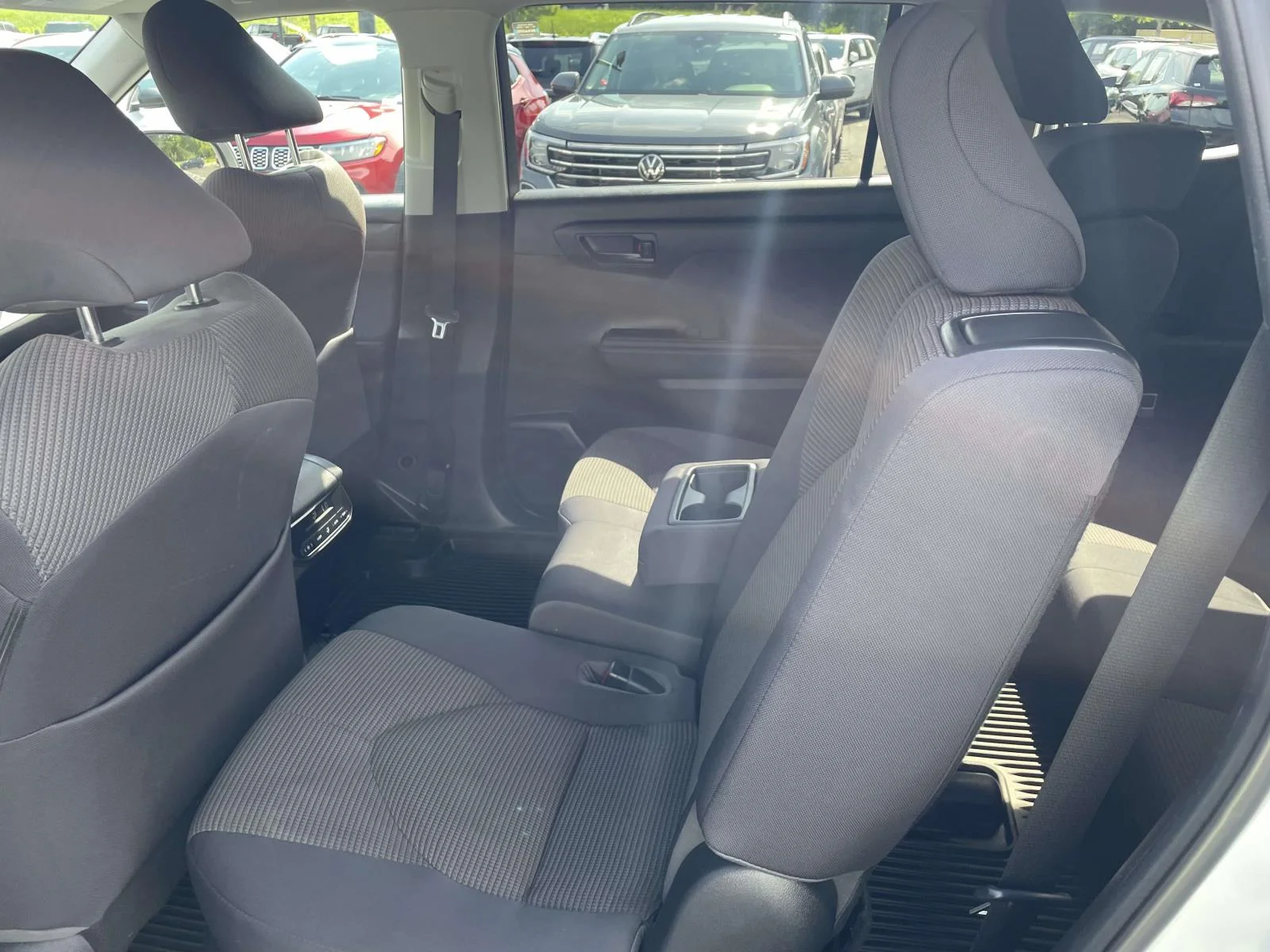 Used 2023 Off-white Toyota LE image 15