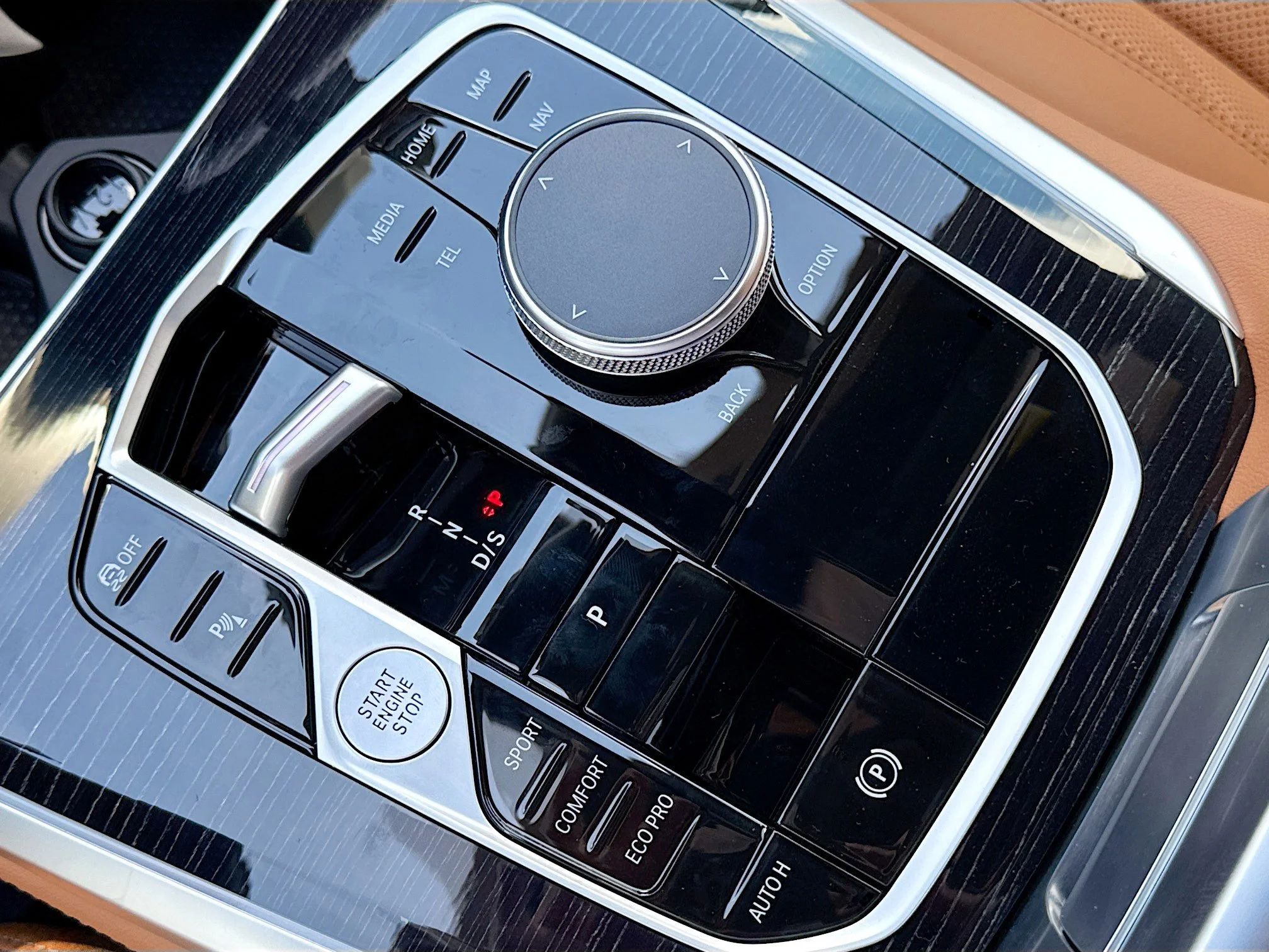 New 2026 Black Sapphire Metallic BMW sDrive40i image 29