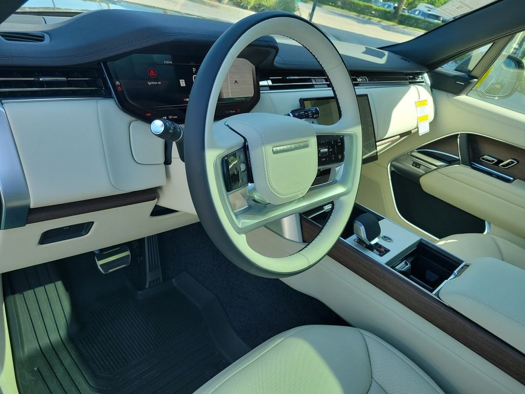 New 2026 Charente Grey LAND ROVER SE image 25