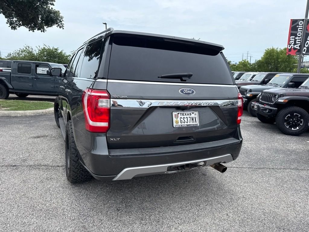 Used 2019 Gray Ford XLT image 11