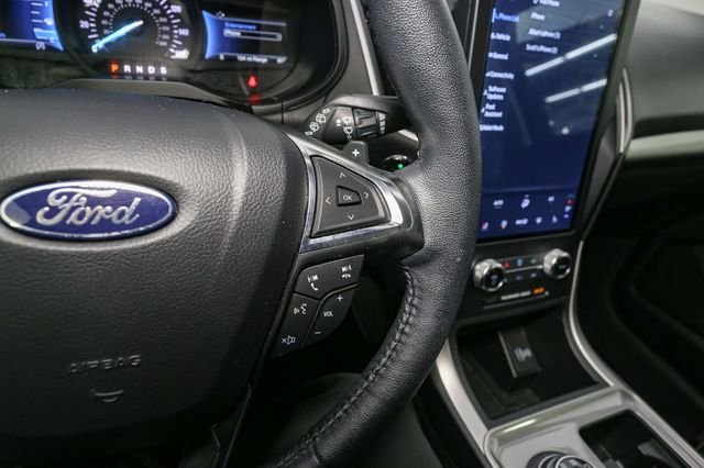 Used 2024 Black Ford SEL image 29
