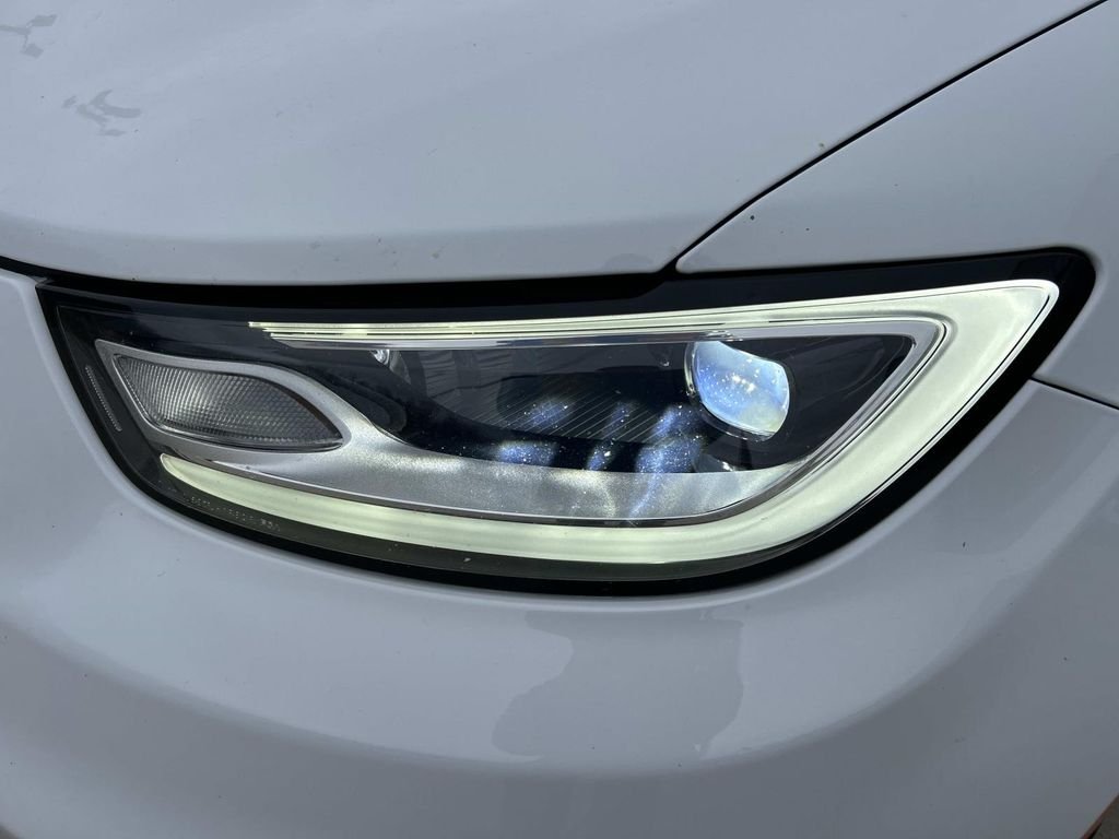 2024 Chrysler Pacifica Touring L - Photo 10