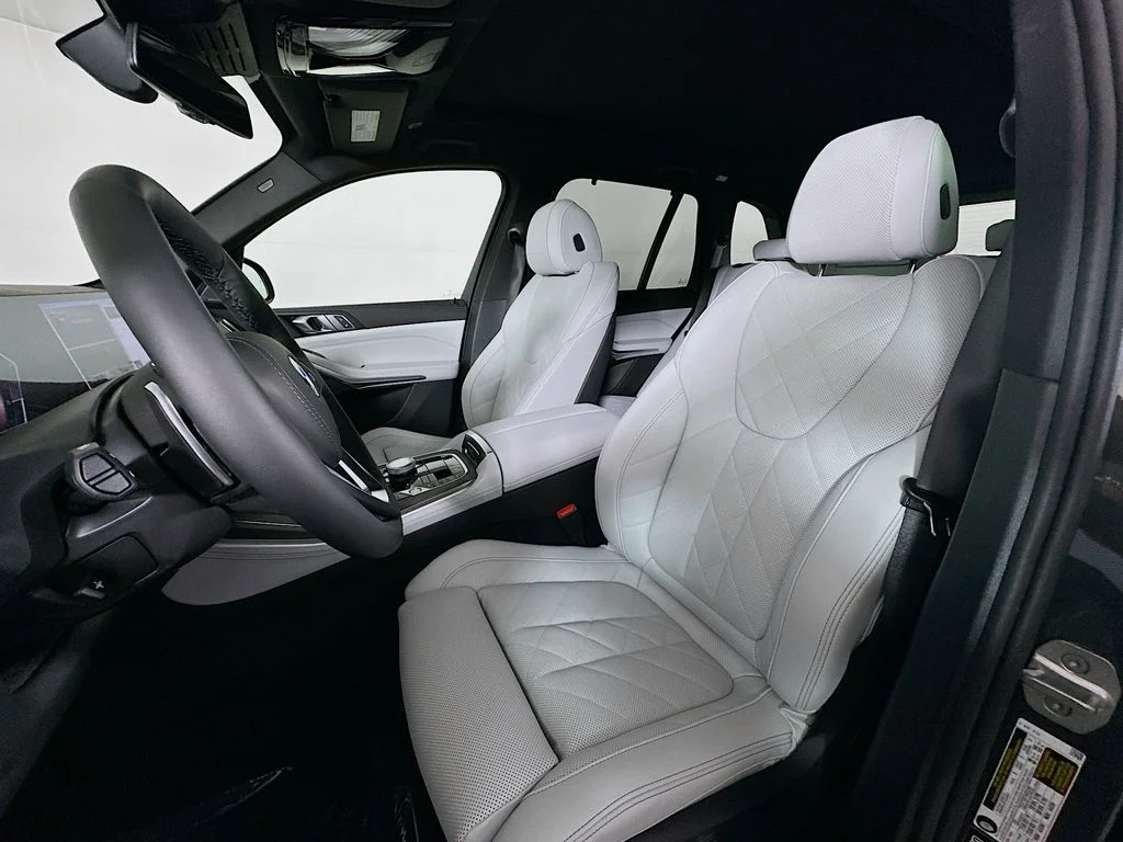 New 2026 Gray Metallic BMW xDrive40i image 11