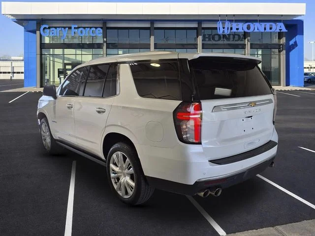 Used 2024 Pearl Chevrolet High Country image 3