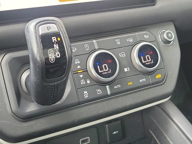 Used 2022 Santorini Black Metallic Land Rover XS Edition image 27