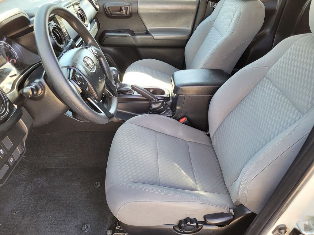 Certified Used 2022 White Toyota SR image 13