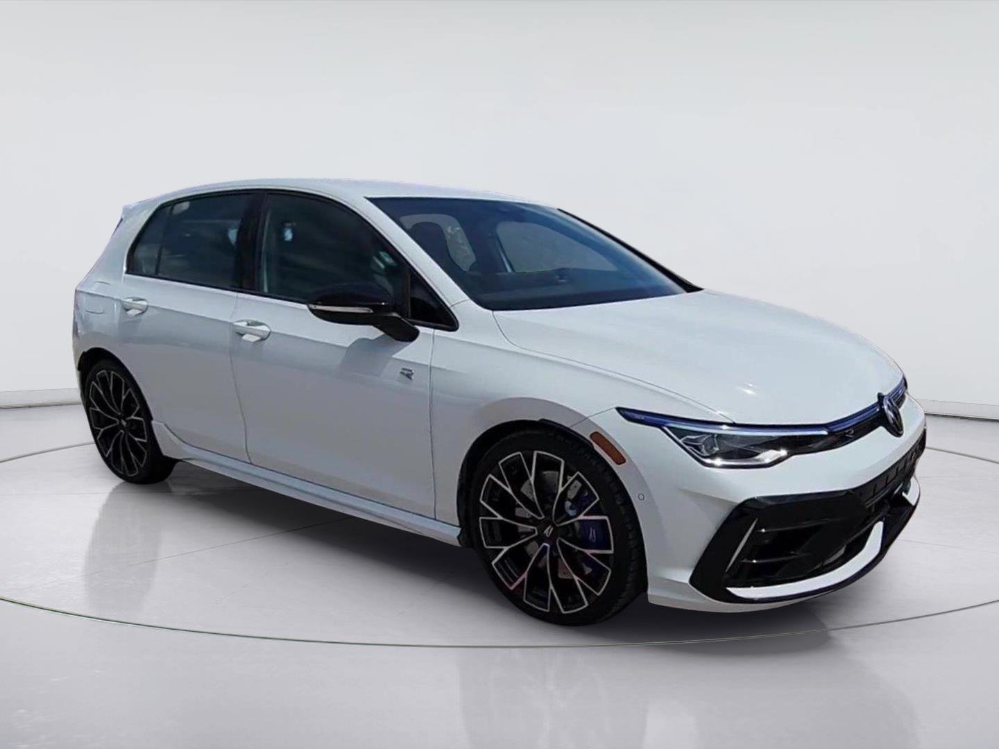 2025 Volkswagen Golf R photo 2 of 32