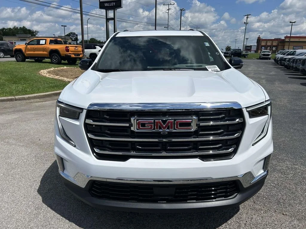 New 2026 Summit White GMC Elevation image 9