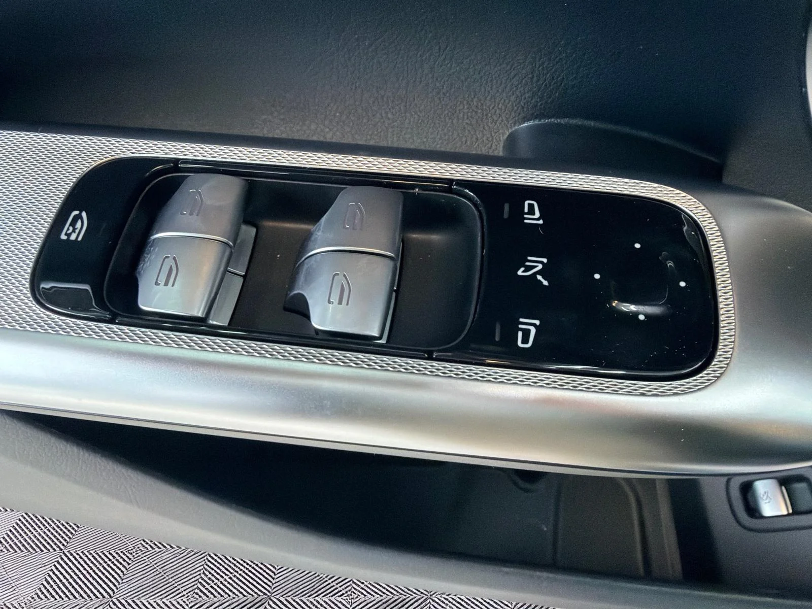 New 2026 White Mercedes-Benz GLC 300 image 22