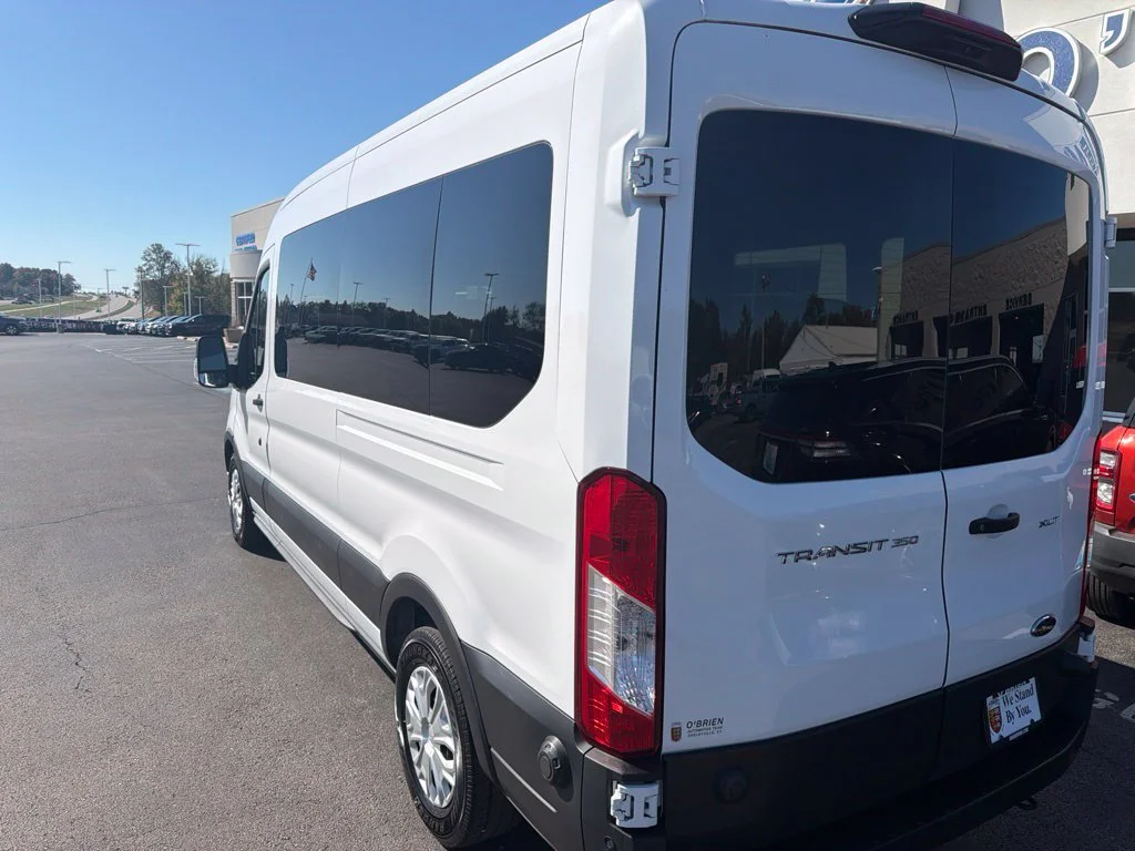 Used 2024 Oxford White Ford XLT image 3