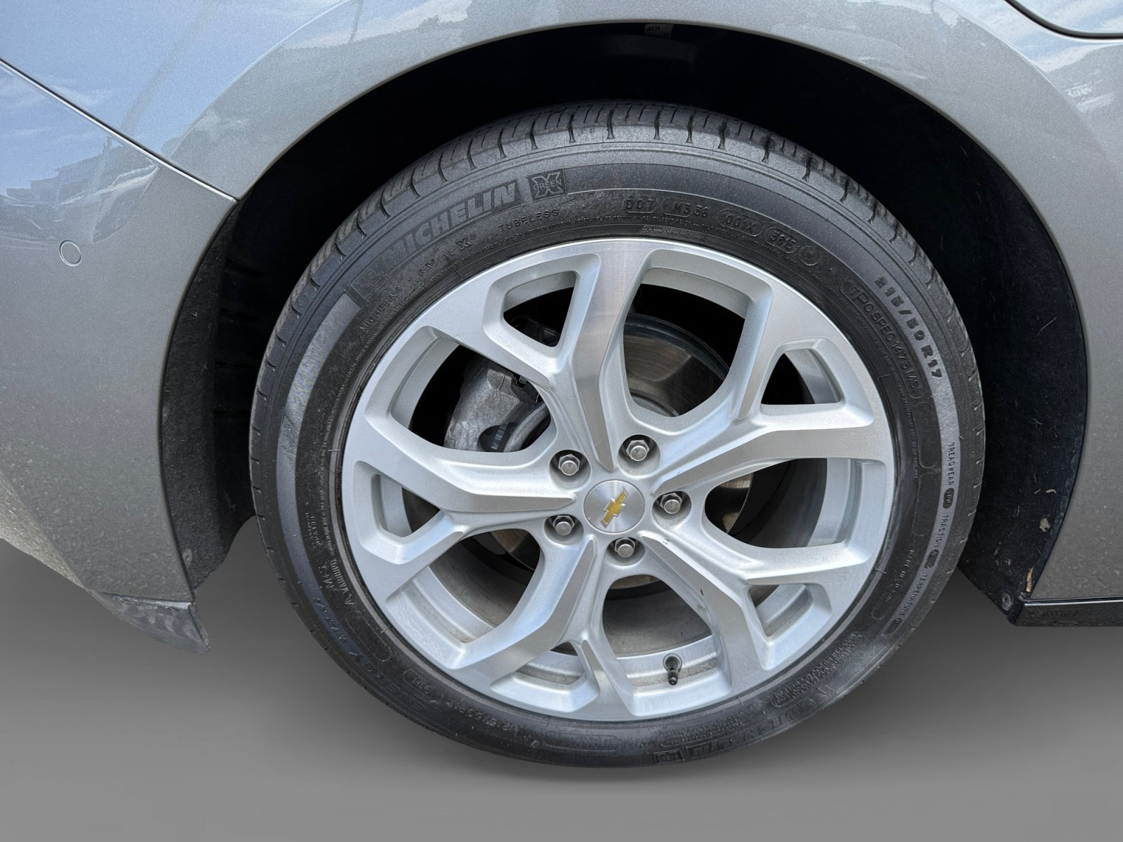 Used 2016 Gray Metallic Chevrolet Premier image 9