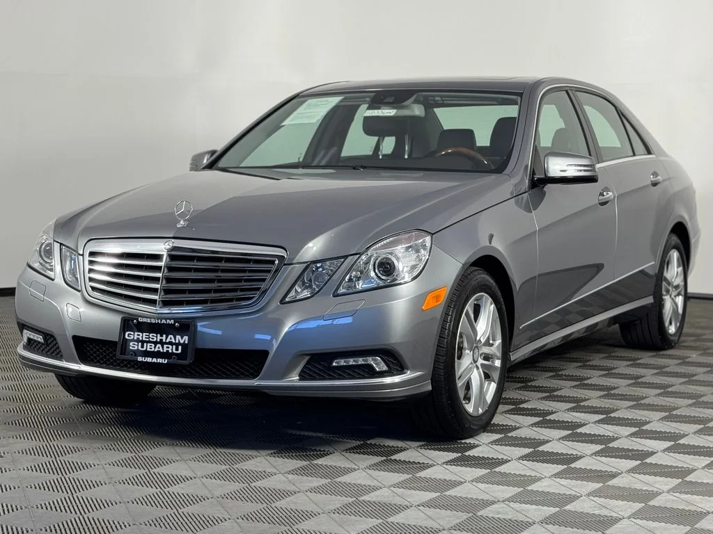 Used 2010 Iridium Silver Metallic Mercedes-Benz E 350 image 3