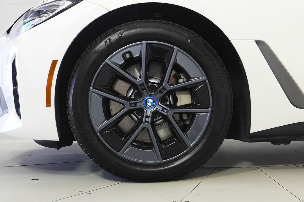 Certified Used 2024 Alpine White BMW eDrive35 image 5