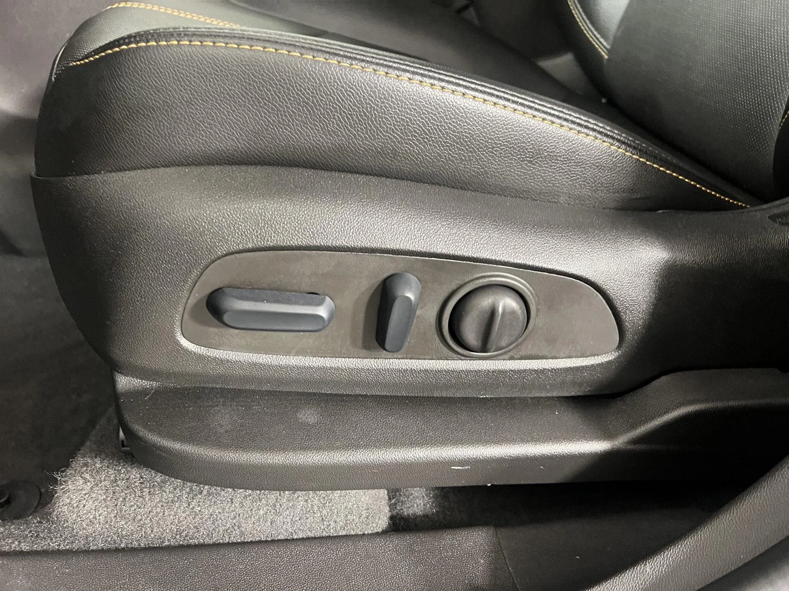 Used 2024 Lakeshore Blue Chevrolet Premier image 15