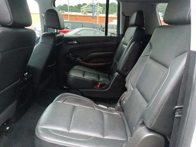 Used 2020 White Chevrolet Premier image 31