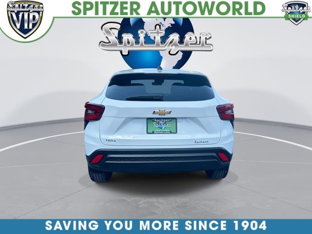 Used 2024 White Chevrolet LS image 9