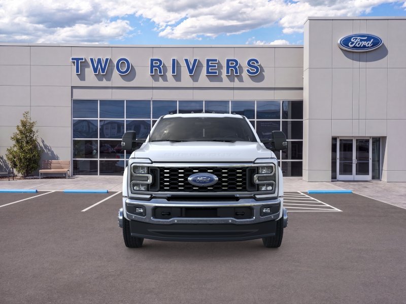 New 2026 Star White Metallic Tri-Coat Ford F-450® Lariat® image 6