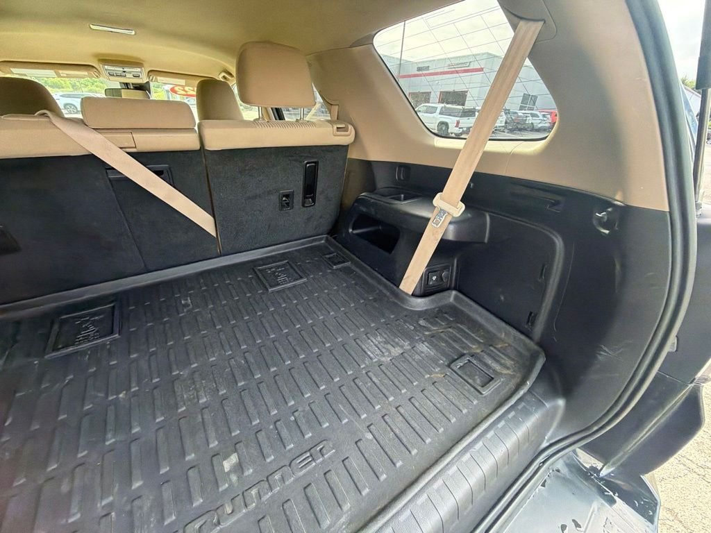 Used 2022 Midnight Black Metallic Toyota SR5 image 46