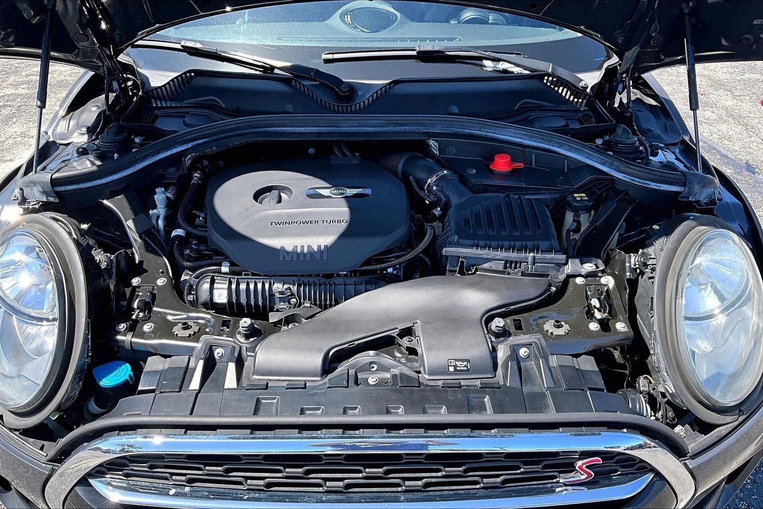 Used 2019 Thunder Gray Metallic MINI Cooper S image 32