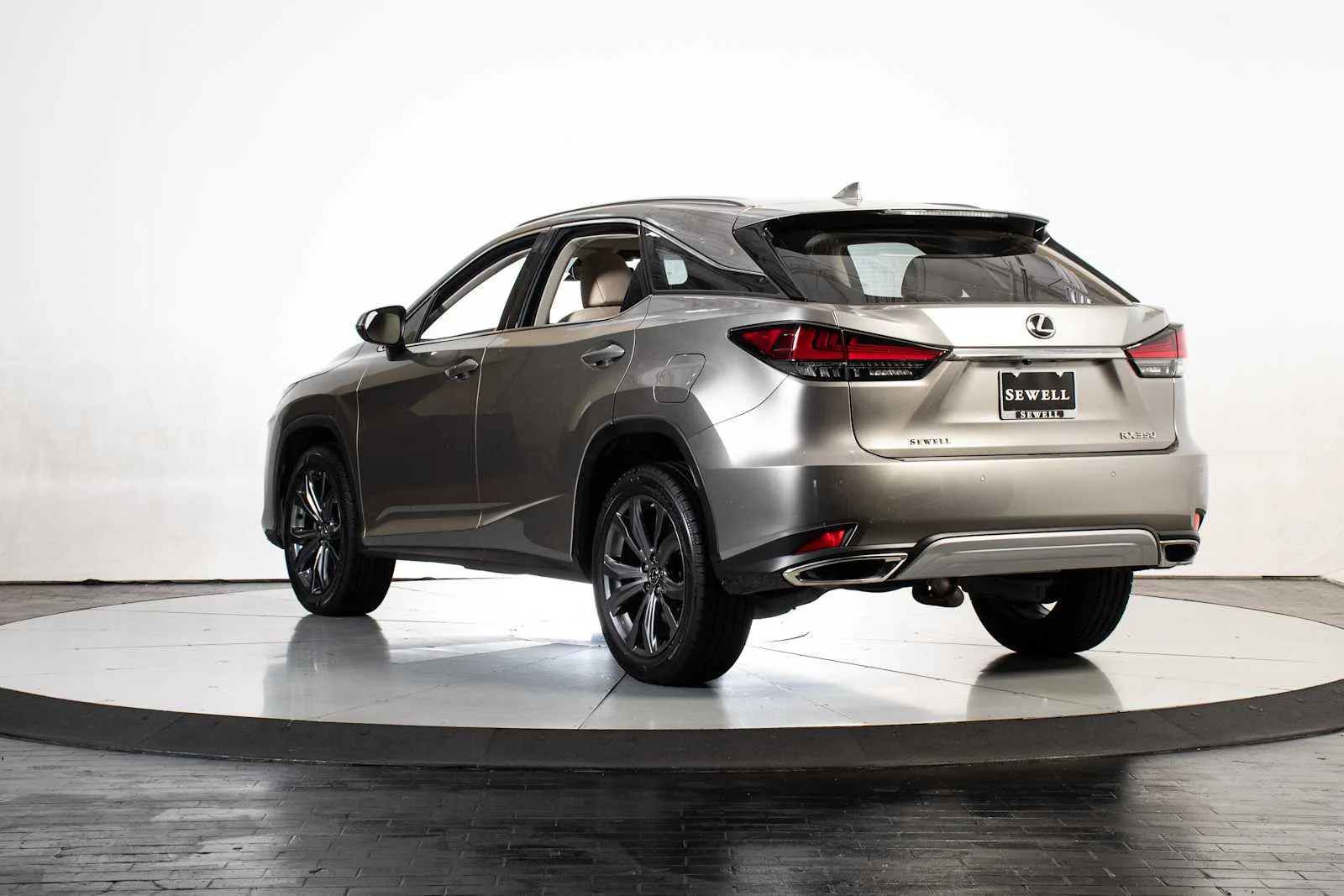Certified Used 2020 ATOMIC SILVER Lexus  image 4