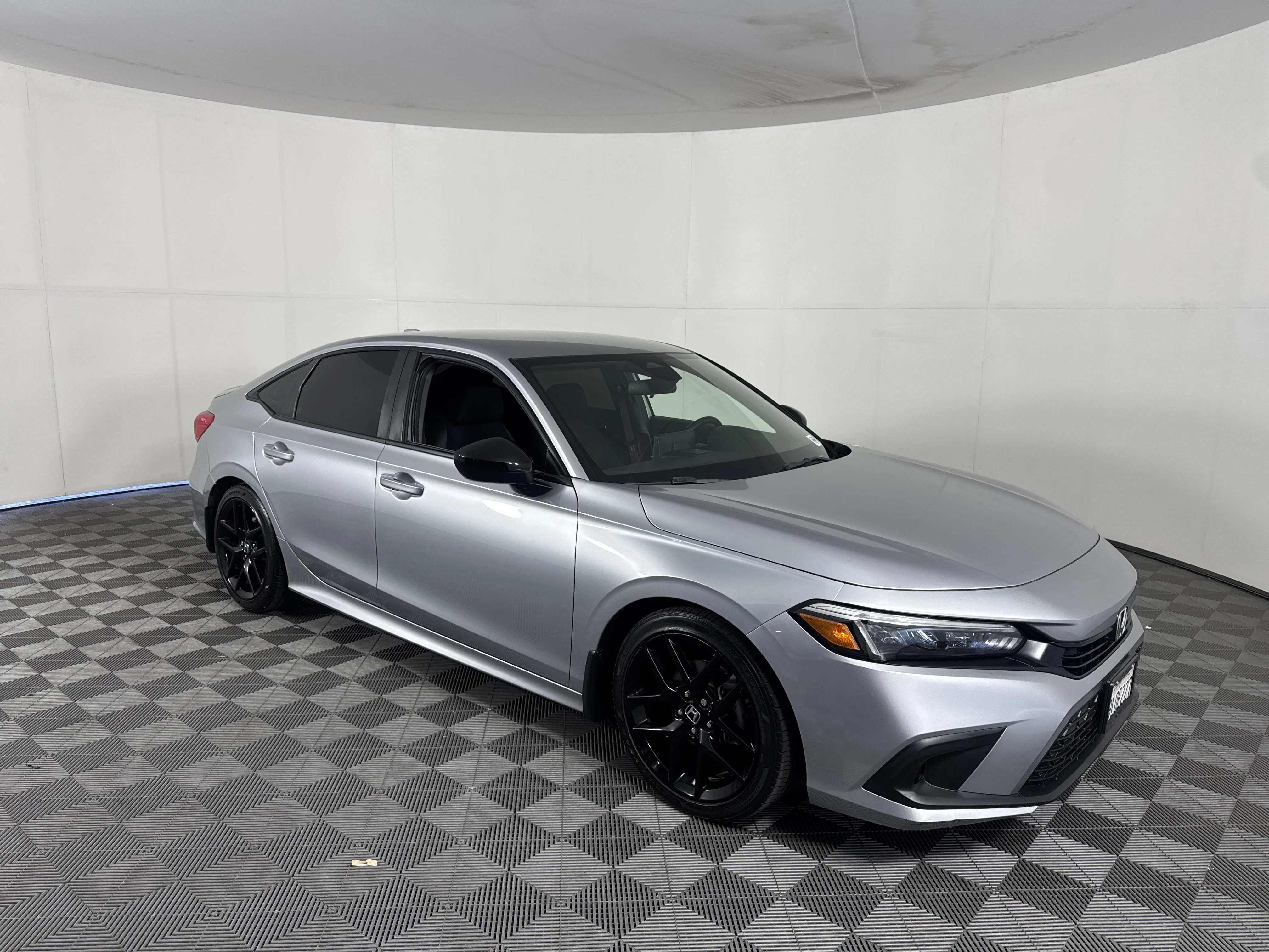 Certified Used 2024 Lunar Silver Metallic Honda 2.0L 4D SPORT image 2