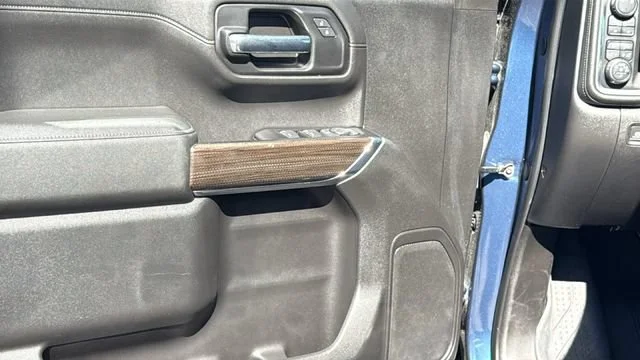 Used 2019 NORTHSKY BLUE METALLIC Chevrolet RST image 23
