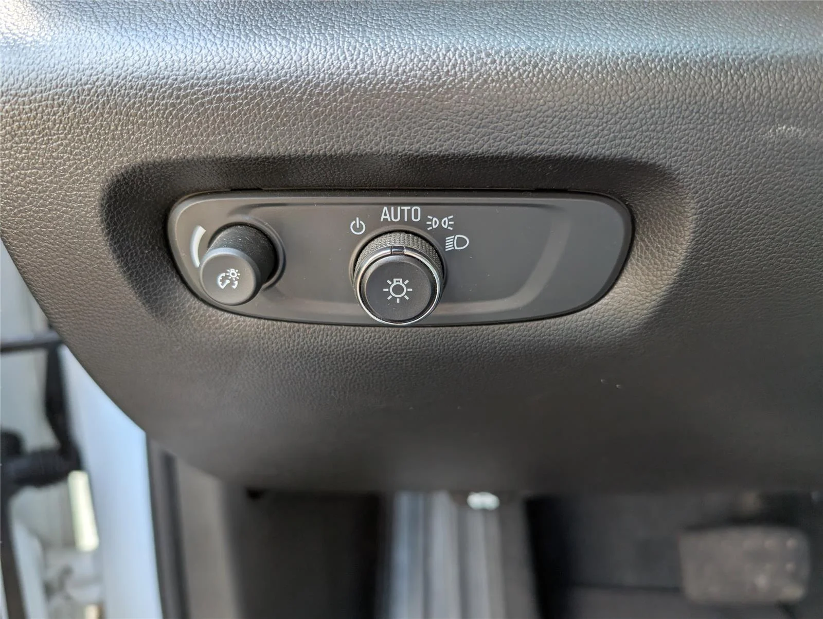 Used 2024 Summit White Chevrolet LS image 30