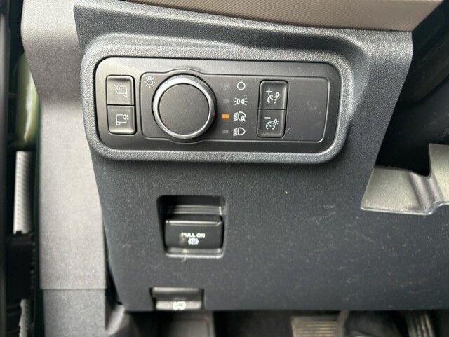 Used 2022 Eruption Green Ford Wildtrak Advanced image 21