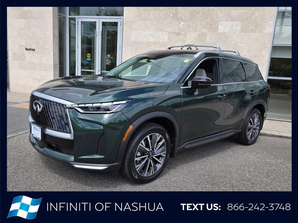 New 2027 DEEP EMERALD INFINITI Luxe AWD image 2