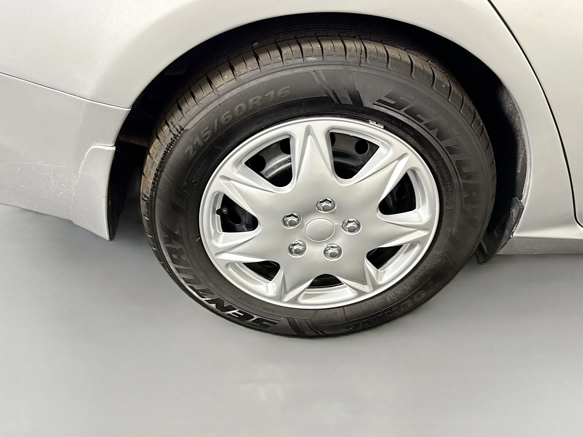 Used 2021 Brilliant Silver Metallic Nissan 2.5 S image 29