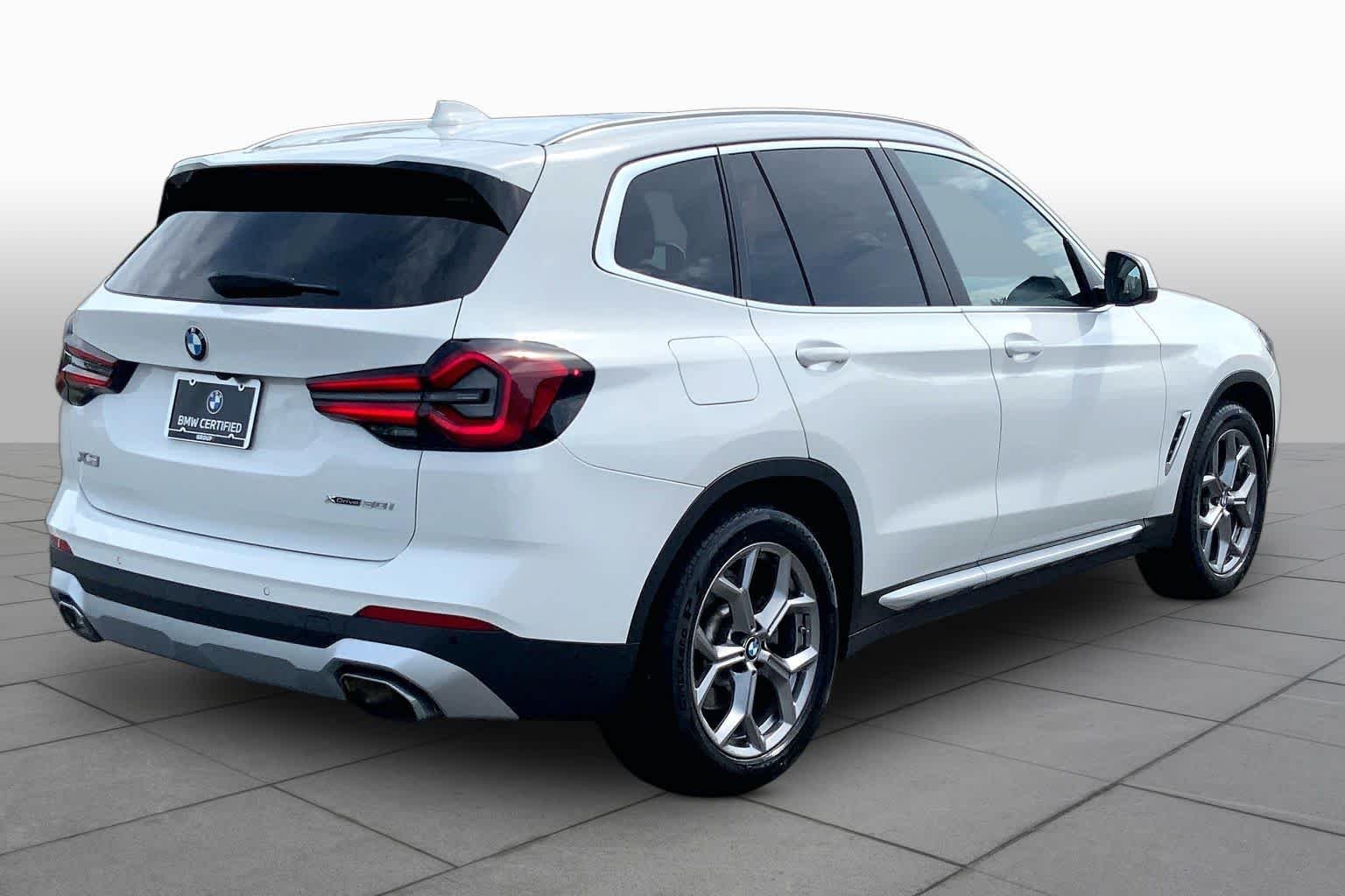 Used 2024 Alpine White BMW xDrive30i image 12