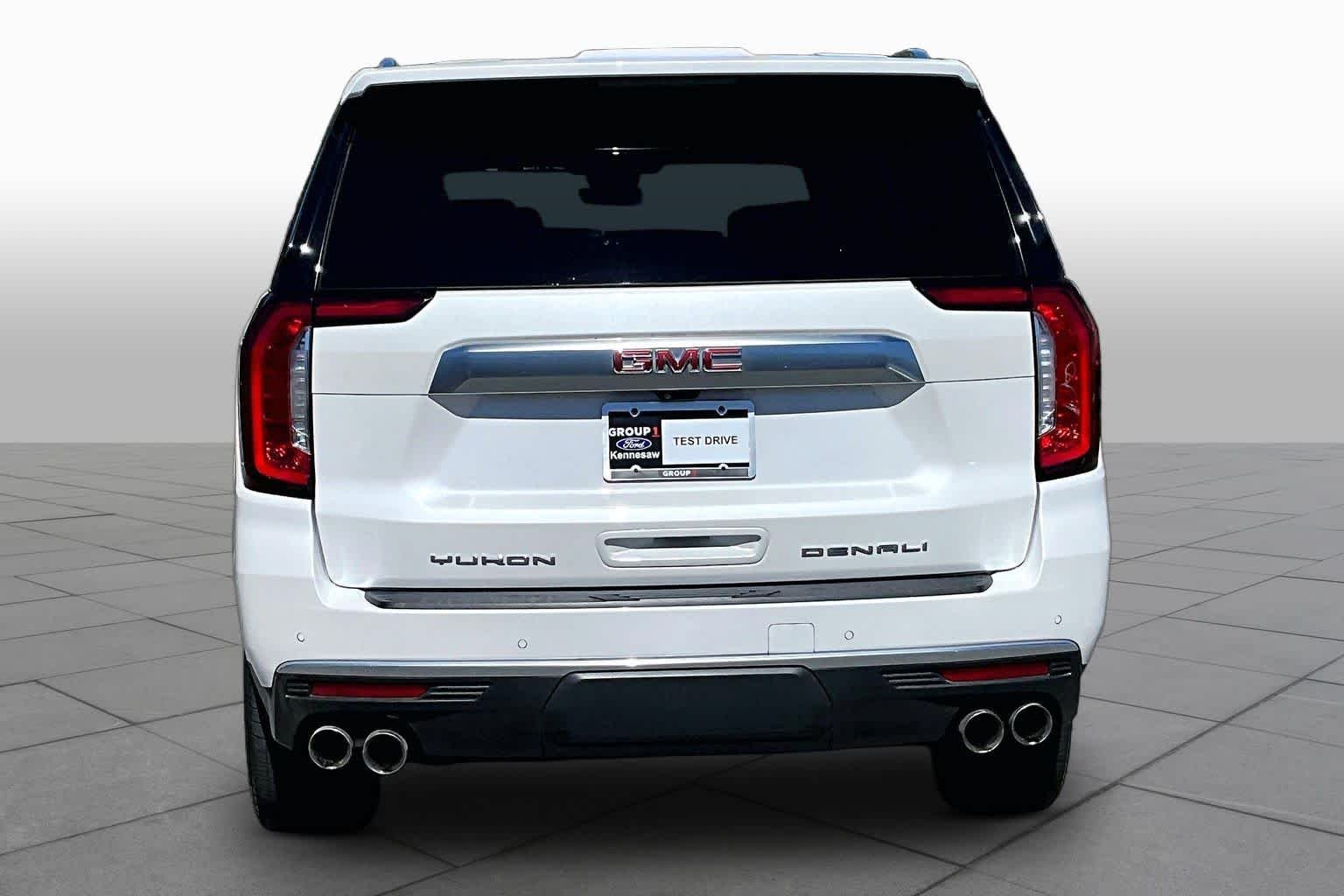 Used 2024 White Frost Tricoat GMC Denali image 5