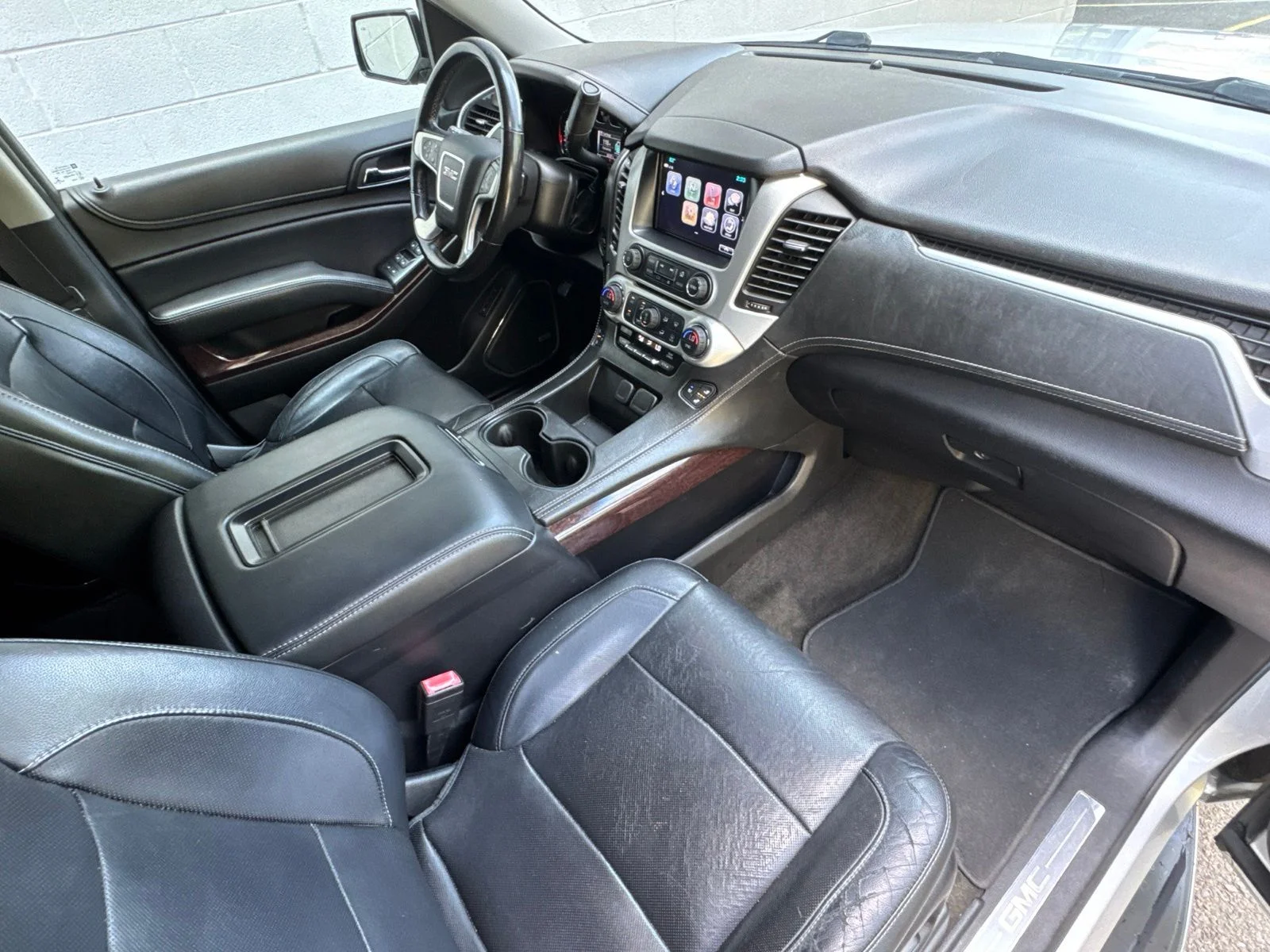 Used 2018 Silver GMC SLT image 39