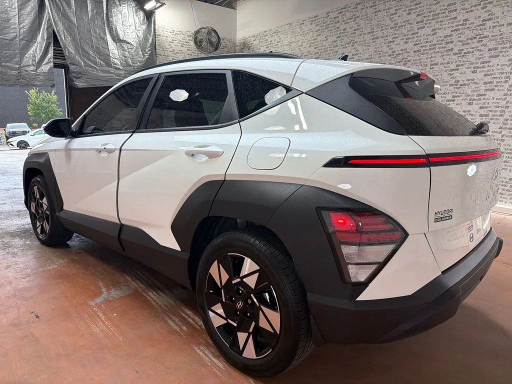 Used 2025 Atlas White Hyundai SEL image 5