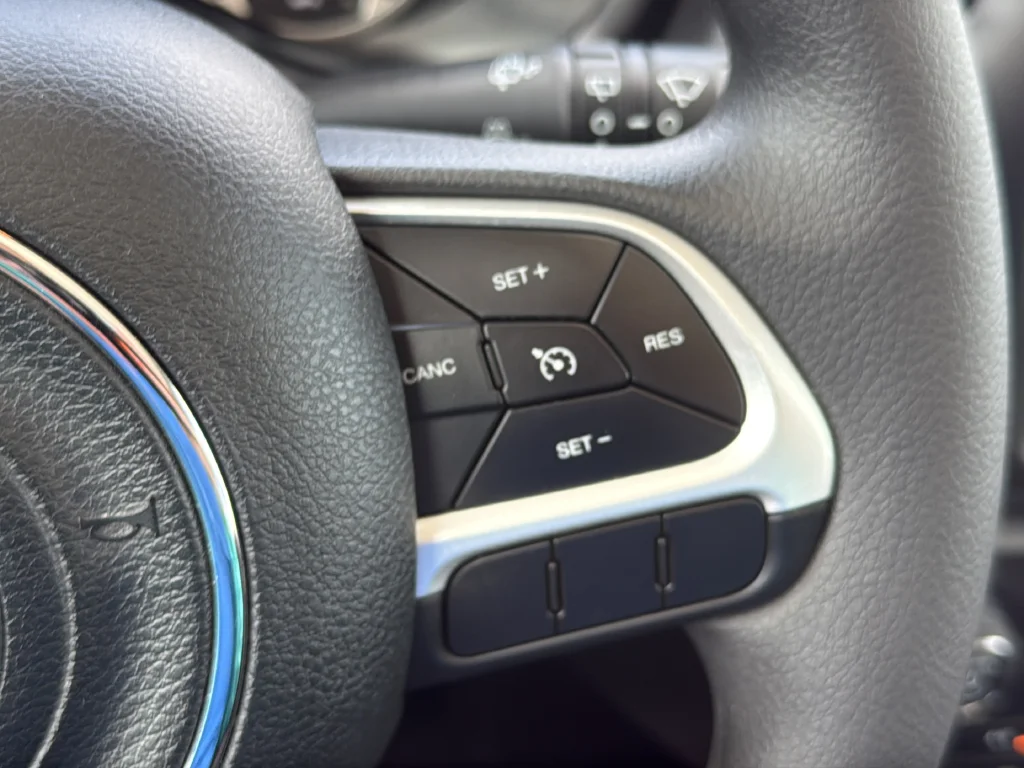 2023 Jeep Renegade Latitude - Photo 18