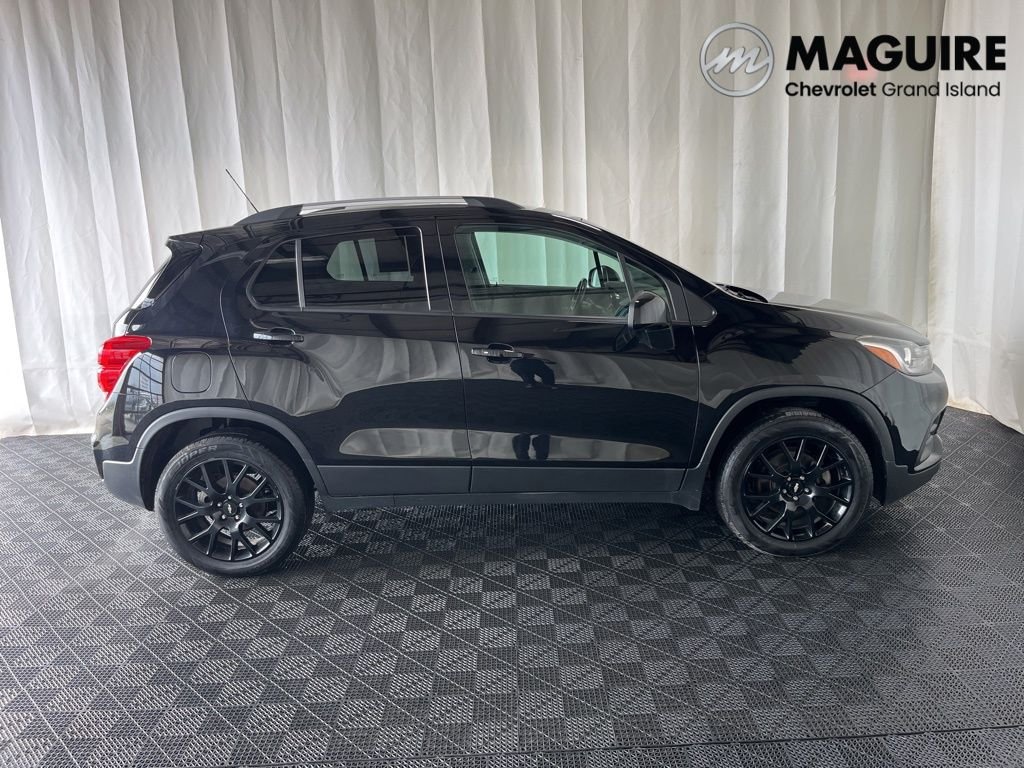 Used 2022 Chevrolet Trax LT with VIN KL7CJPSM9NB539003 for sale in Grand Island, NY