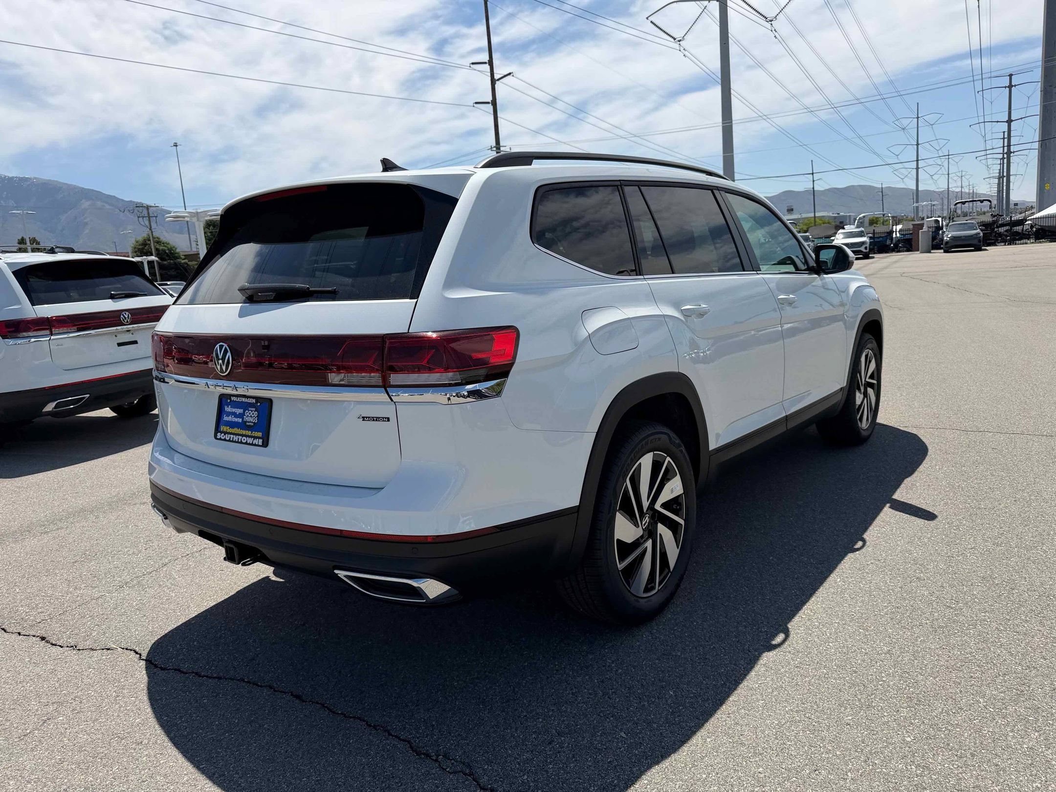 New 2026 Opal White Volkswagen 2.0T SE w/Technology image 8
