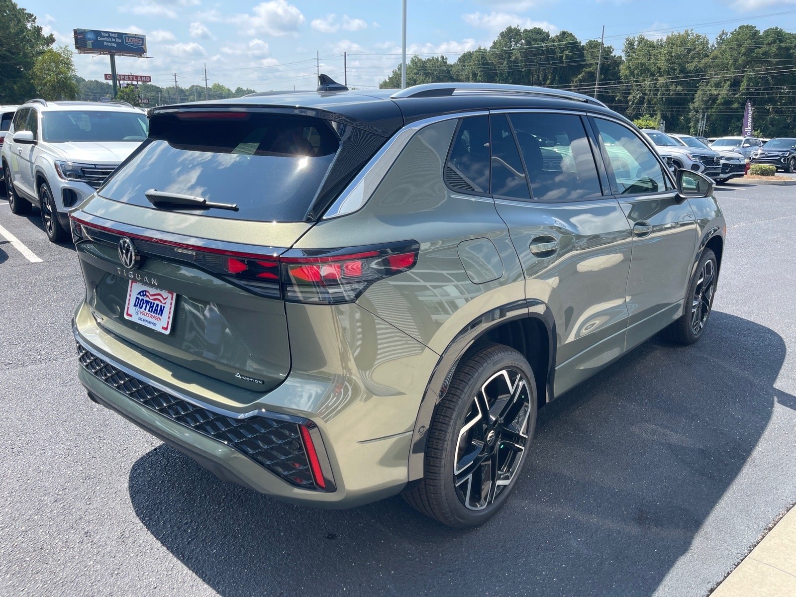 New 2026 Avocado Green W/ Deep Black Roof Volkswagen SEL R-Line Turbo 4Motion image 16