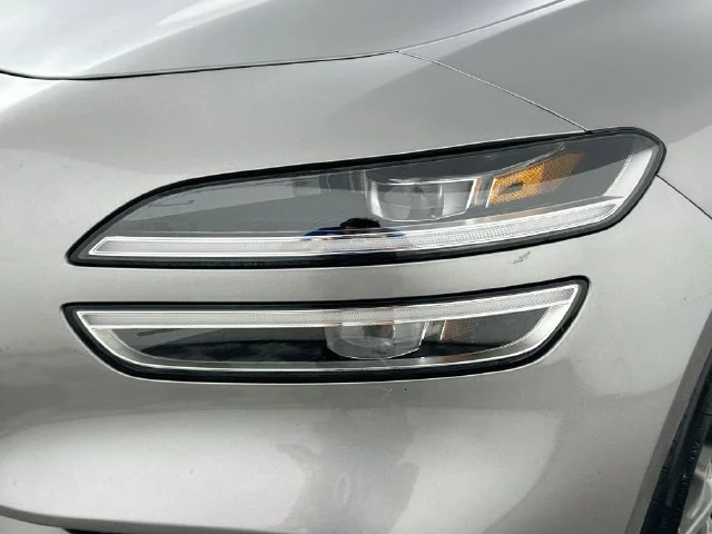 Certified Used 2025 Silver Genesis 2.5T image 23