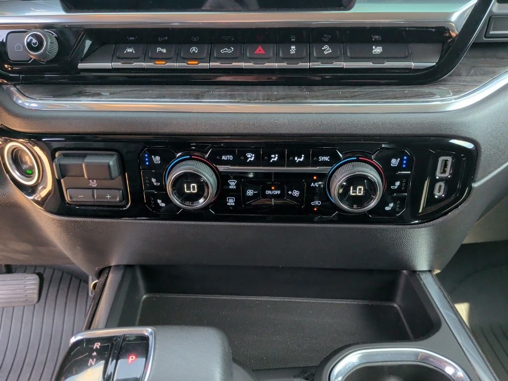Used 2022 Blue Chevrolet LTZ image 31