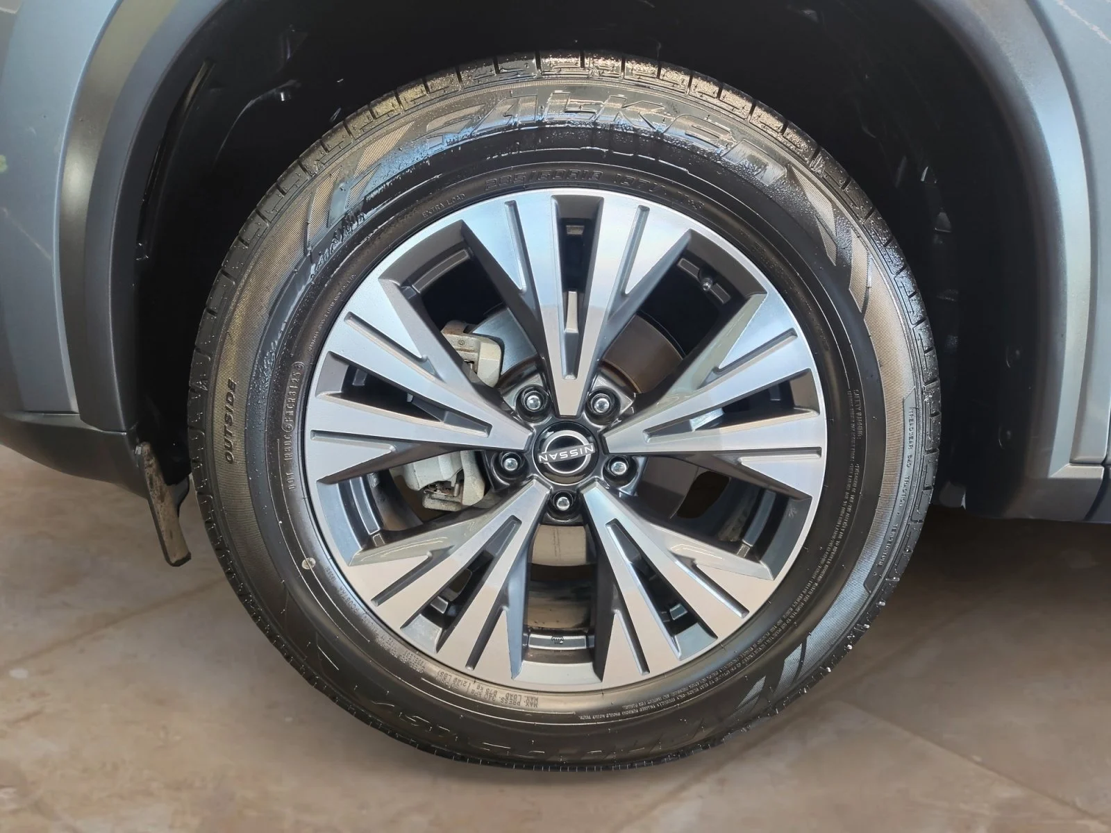 Used 2023 Gun Metallic Nissan SV image 27